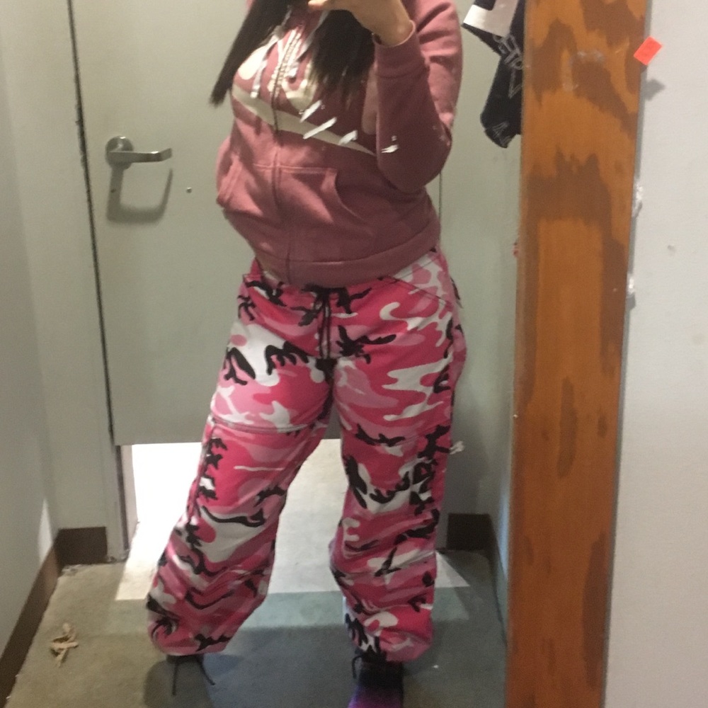💕Pink camouflage pants 💕